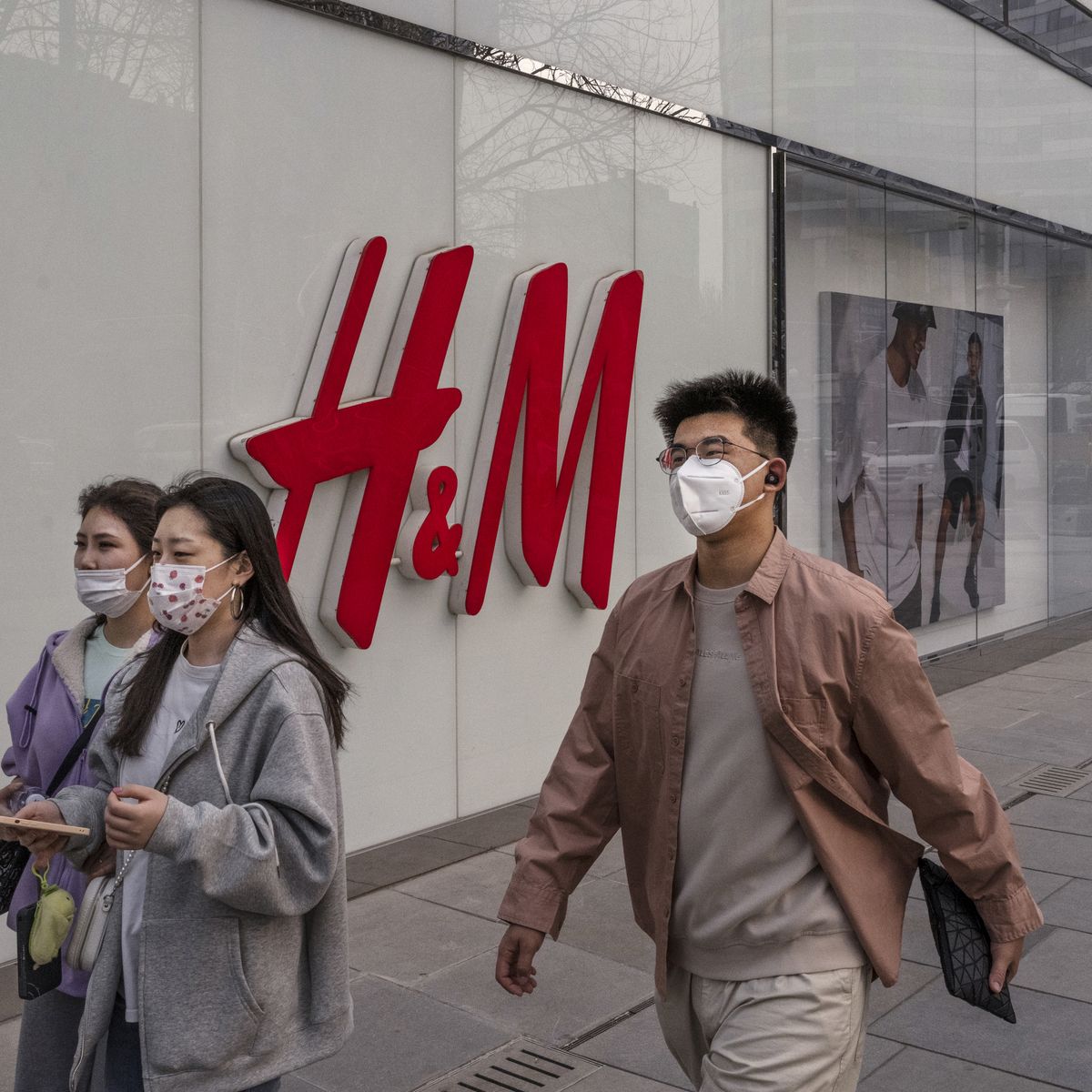 How China's Outrage Machine Kicked Up a Storm Over H&M - The New York Times