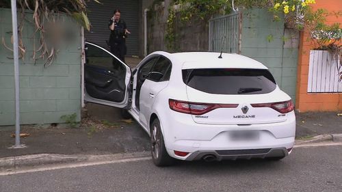 A man was heading off to work in Brisbane CBD this morning when he was allegedly approached by a barefoot man armed with a knife who demanded his car keys.