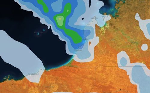 Although the heaviest of the showers have eased, more rain is expected to fall over Broome later today. (Weatherzone)