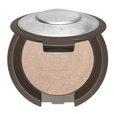 <a href="https://www.sephora.com.au/products/becca-shimmering-skin-perfector-pressed-mini-limited-edition/v/opal" target="_blank">Becca Shimmering Skin Perfector Pressed Mini ( Limited Edition) 2.4G in Opal, $17</a>
