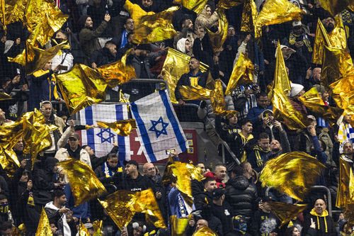 Israeli soccer fans attacked in Amsterdam