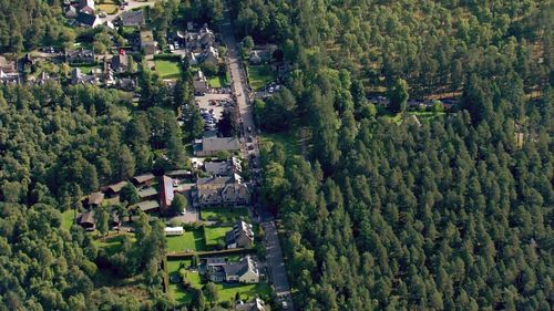 The Queen's coffin journeys through Aberdeenshire.