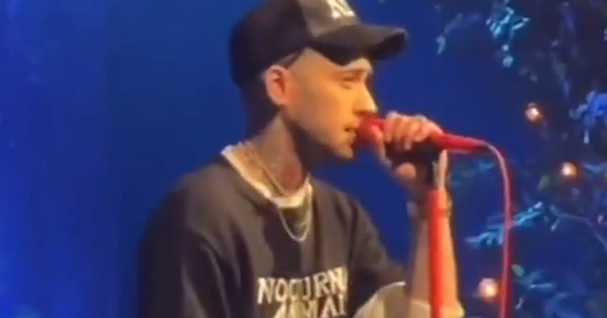 Zayn Malik shares another tribute to late One Direction bandmate Liam Payne in concert: ‘I hope you’re seeing this’