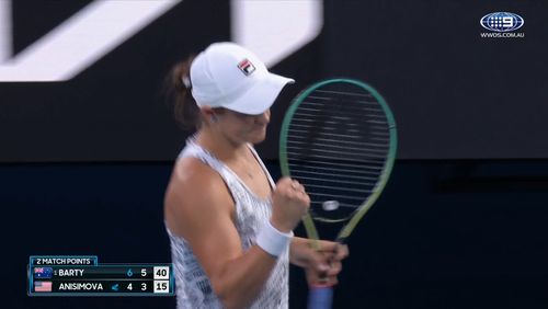 Berrettini and Anisimova Win Final-Set Tiebreaks to Stay Alive in Melb