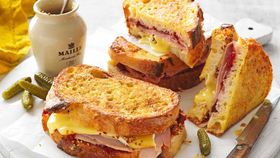 Ham, cranberry and camembert french toast