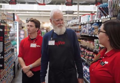 David Letterman spends time in  Hy-Vee grocery store in Indianapolis. 