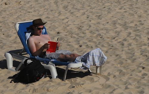 Beach weather didn't end with summer this year, with temperatures reaching as high as 35.4 degrees at Observatory Hill earlier this month. (AAP)