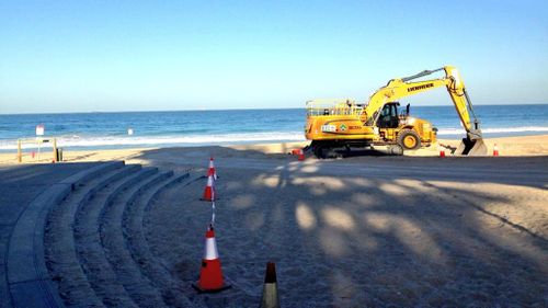 The clean up efforts on Scarborough Beach continue. (9NEWS)