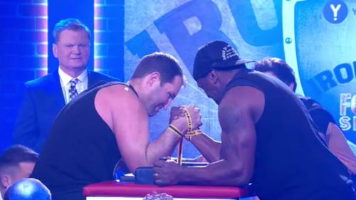 Ben Ross arm wrestles Wendell Sailor on the NRL Footy Show.