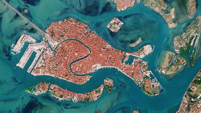 The European Space Agency has released two satellite images, one year apart, of Venice, showing the impact the coronavirus lockdown has had on its usually heaving waterways.