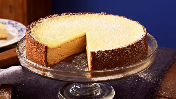 Baked caramel cheesecake