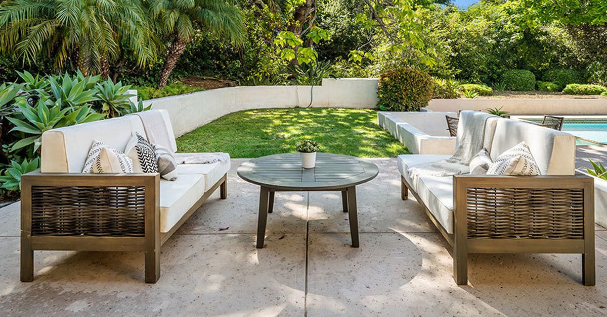 How to clean pavers, outdoor furniture, wheelie bins The 2 cleaning