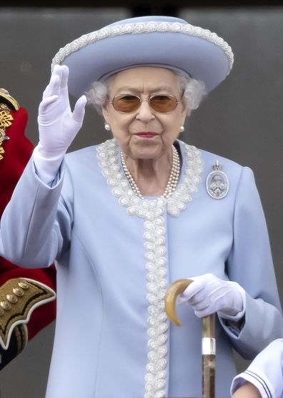 Platinum Jubilee. Pic Shows HM The Queen with embers of the Royal Family on the Balcony to watch the fly past