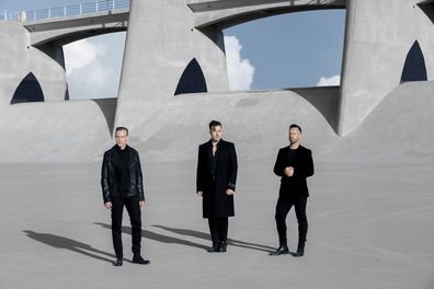 Electronic trio RÜFÜS DU SOL will perform their popular single Alive at the ARIA Awards 2021.