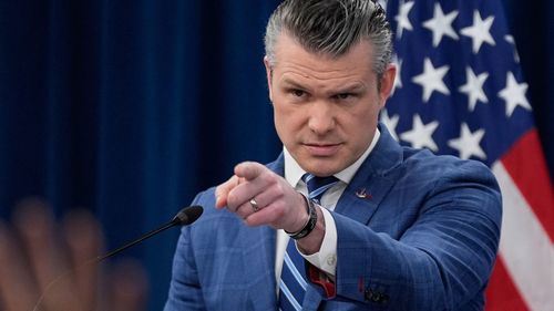 Pete Hegseth ha ospitato servizi di culto al Pentagono.