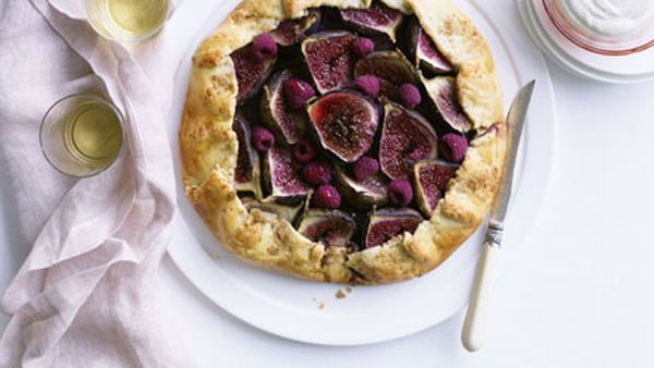 Fig and raspberry crostata