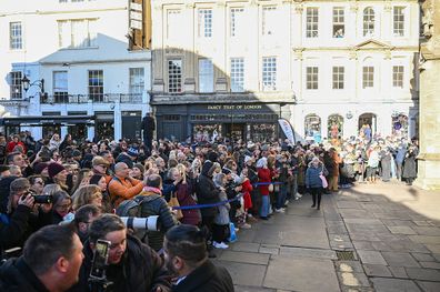 BATH, ENGLAND - DECEMBER 27: Crowds gather outside the wedding of Adam Peaty and Holly Ramsay at Bath Abbey on December 27, 2025 in Bath, England. (Photo by Finnbarr Webster/Getty Images)