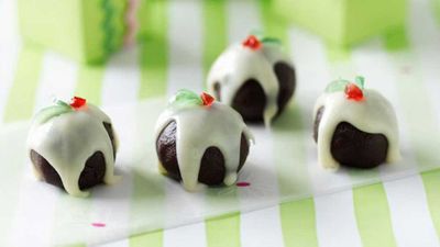 Little chocolate Christmas puddings