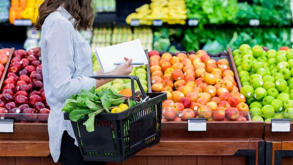 Eat more fruit to get pregnant faster, study suggests - 9Coach