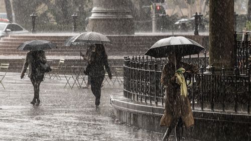 Heavy rain, wet weather. Queens Square. Sydney. 12th May 2022 Photo Louise Kennerley
