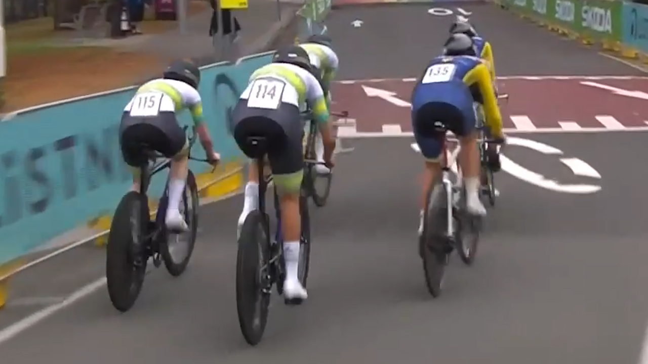 The Australians are blocked by the Ukraine riders.