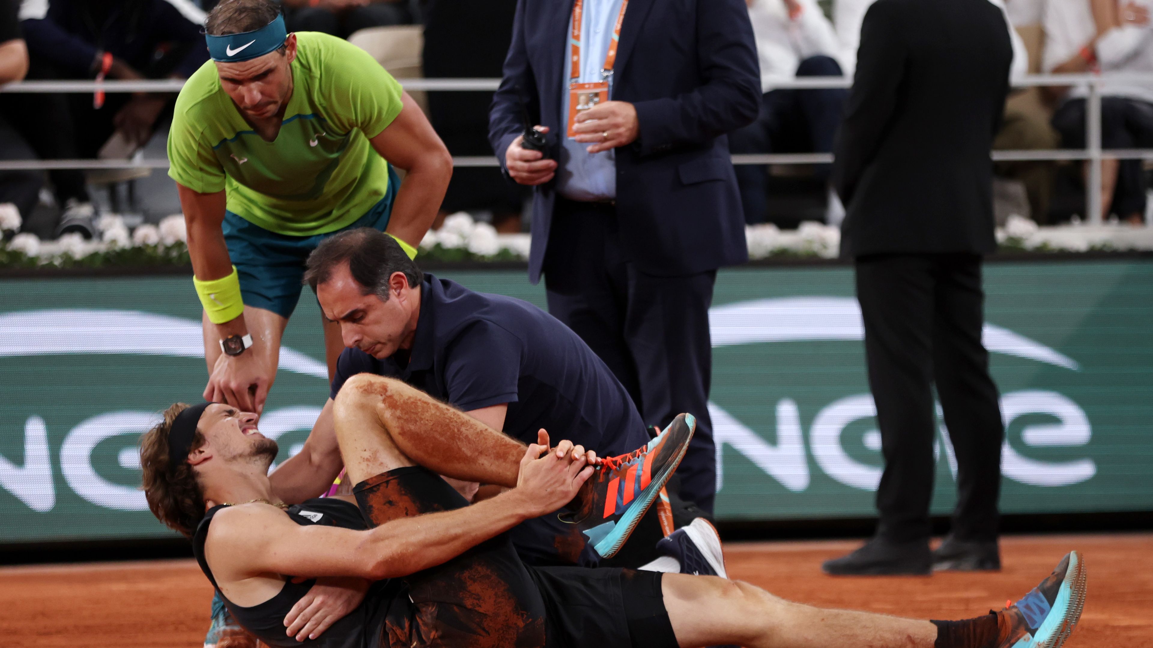 Alexander Zverev expected to miss 6-8 weeks, Novak Djokovic to inherit top seeding at Wimbledon