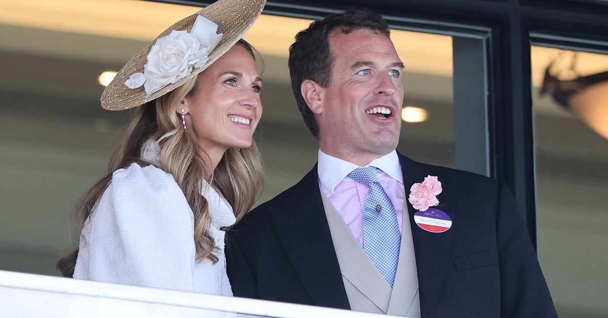 Peter Phillips and Harriet Sperling announced royal engagement