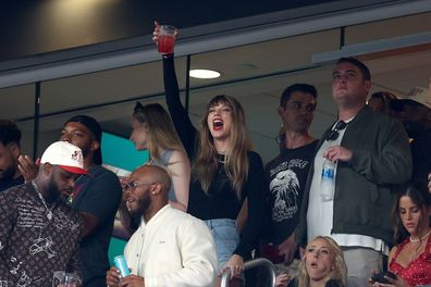 NFL Reporter: Taylor Swift further put Travis Kelce on the map :  r/TaylorSwift