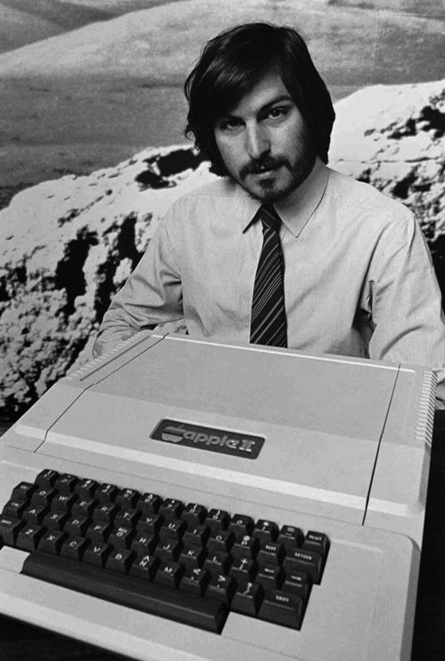 Steve Jobs introduces the new Apple II  in 1977, just a few years before he started publically talking about the kind of technology Apple would roll out with Siri.