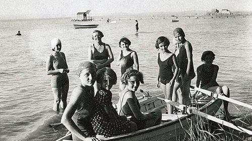 Jane Haining and "her" girls have fun at Lake Balaton where summer holidays were spent in a rented villa. (Church of Scotland/Facebook)