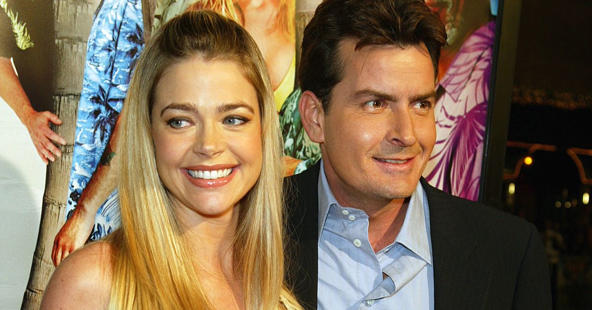 Komentar langka Denise Richards tentang mantan suami Charlie Sheen dan pernikahan ‘roller coaster’ mereka