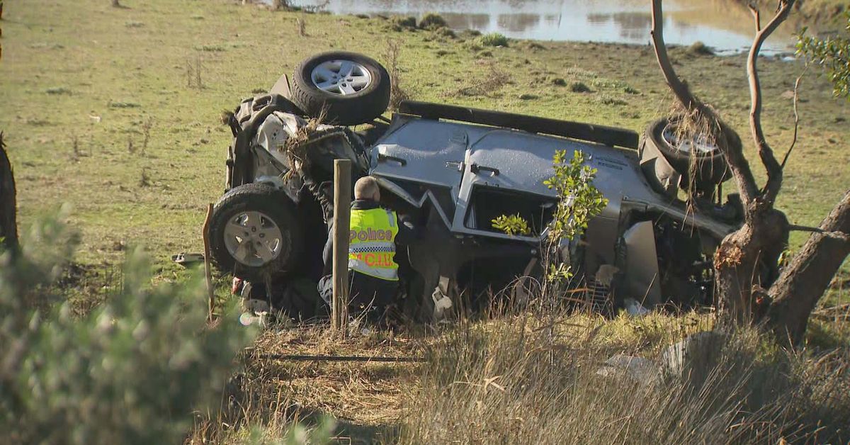 Police trying to identify man killed in crash south of Melbourne