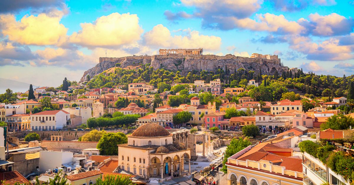 $400 flights to Europe in huge Scoot airlines sale