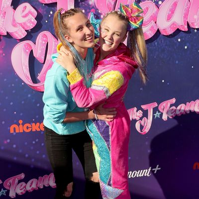 JoJo Siwa and Kylie Prew