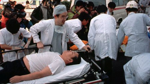 Doctors treat survivors of the Tokyo subway attacks in 1995. (Photo: AP).