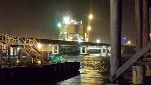 Storm causes ship to crash into WA bridge