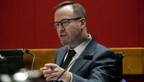 NSW Greens MP David Shoebridge says the expectation on principles to manage hundreds of thousands of dollars is "overwhelming".