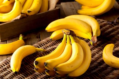 Bananas are low in
calories