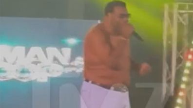 Fatman Scoop on stage moments before collapsing before death aged 53