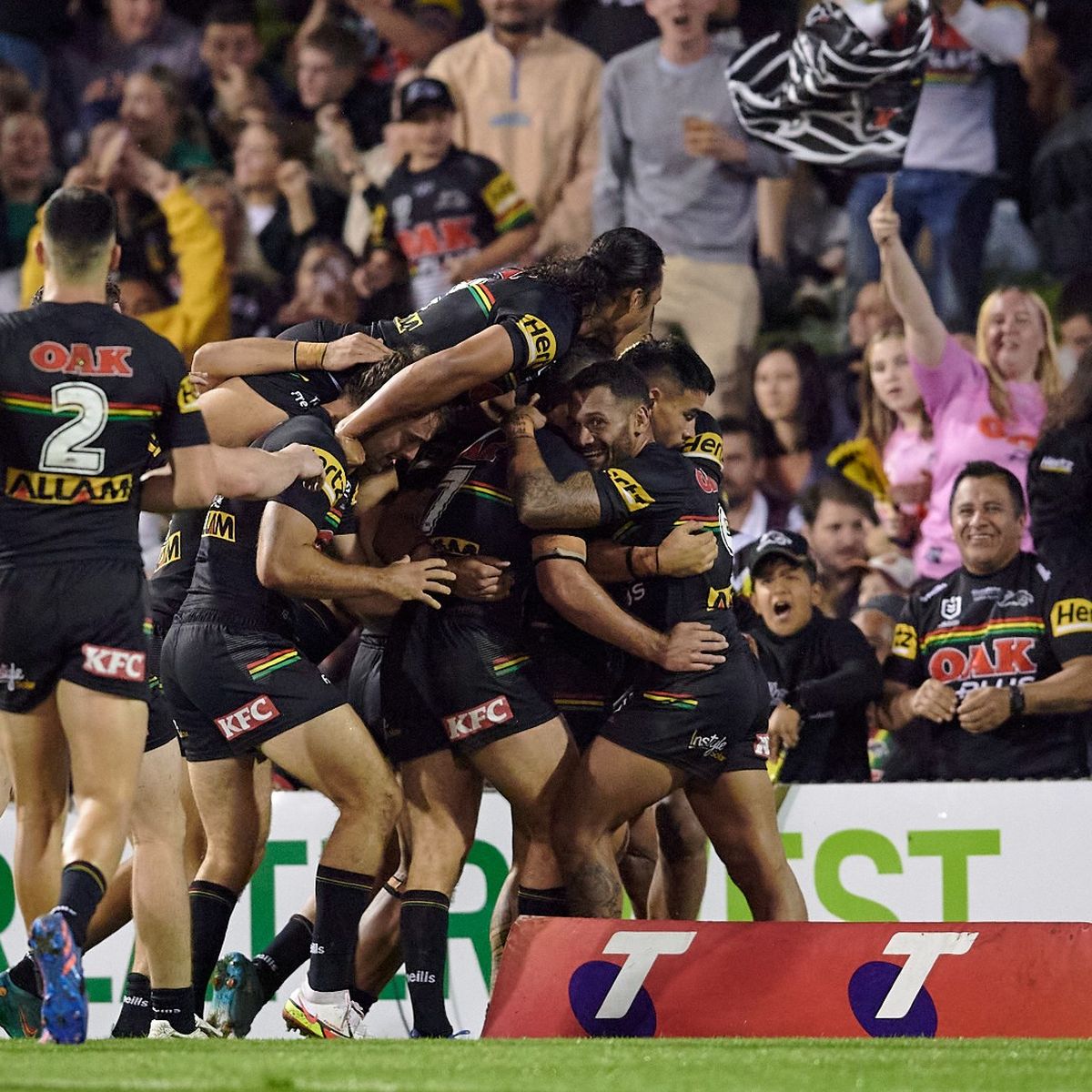 NRL 2022: Penrith Panthers vs Brisbane Broncos, Dylan Edwards and Keenan  Palasia sin binned for slaps, video