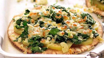 Ricotta and spinach pizza