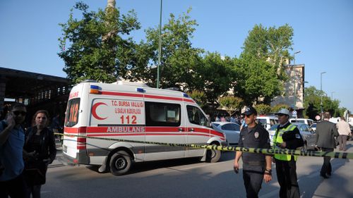 Female suicide bomber wounds eight in Turkey
