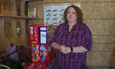 boy orders 70,000 lollipops using mothers credit card to share with friends
