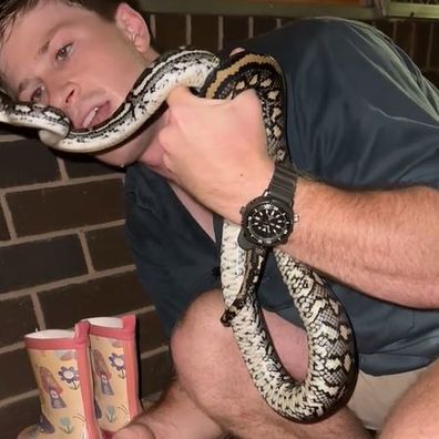 Robert Irwin discovers snake in his boot