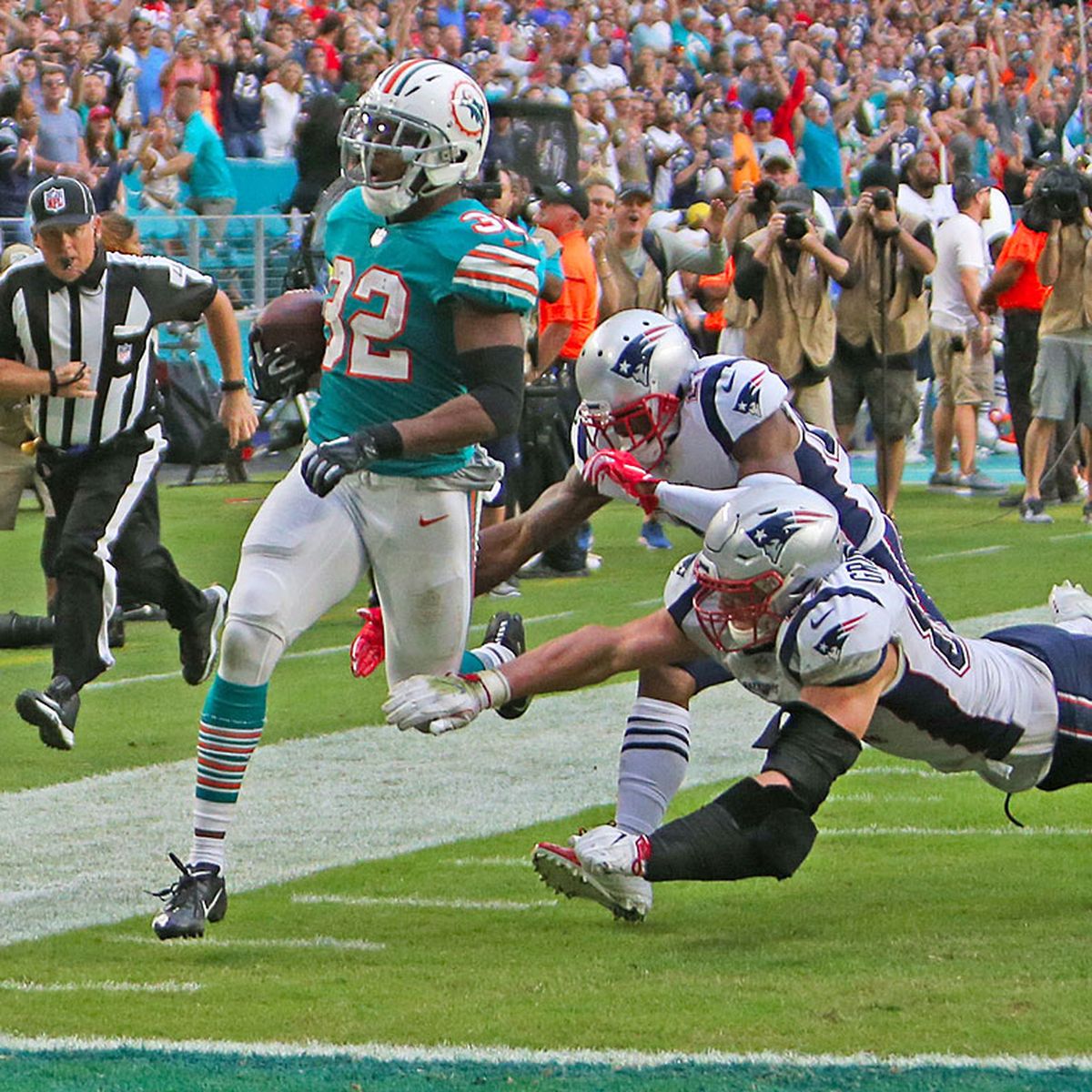 Miami miracle! Dolphins score on wild final play to beat Patriots