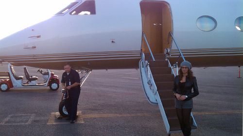 RJ Cipriani's wife, Greice Santo, prepares to board a private jet headed for Las Vegas. (Supplied)