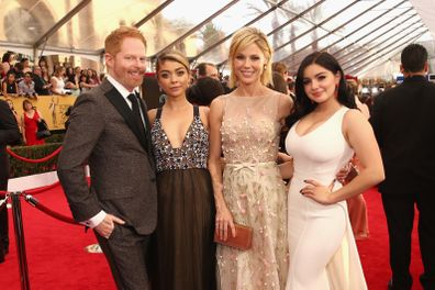 Modern Family stars Jesse Tyler Ferguson, Sarah Hyland, Julie Bowen, Ariel Winter, Screen Actors Guild Awards in 2015, red carpet