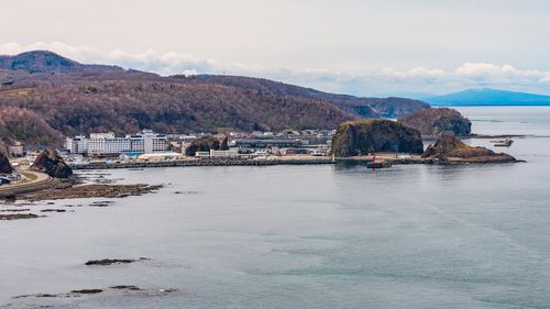 Barca a părăsit portul Utoro în jurul orei 10:00 sâmbătă și era de așteptat să se întoarcă în port până la ora 13:00, a spus NHK. 