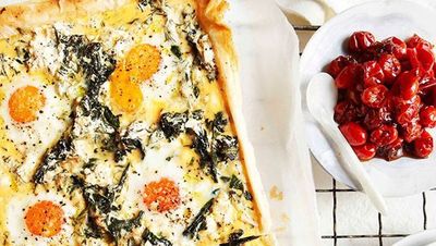 <a href="http://kitchen.nine.com.au/2016/05/16/16/37/egg-spinach-rocket-and-feta-breakfast-tart" target="_top">Egg, spinach, rocket and feta breakfast tart</a>