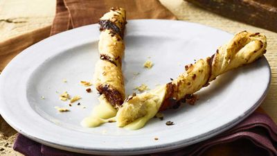 <a href="http://kitchen.nine.com.au/2017/03/24/11/15/puff-pastry-mustard-rolls" target="_top">Puff pastry mustard rolls (Danish rolls)</a>